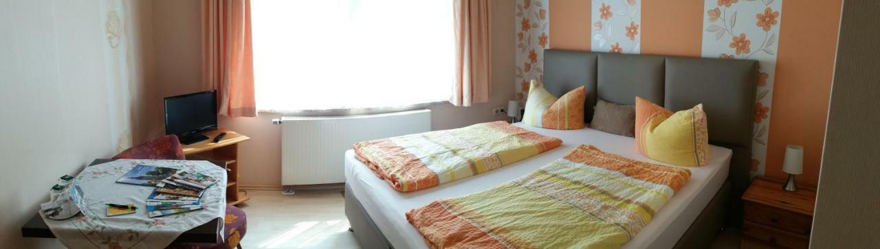 Pension Zur Quelle Bad Frankenhausen Exteriör bild