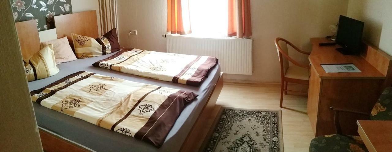 Pension Zur Quelle Bad Frankenhausen Exteriör bild